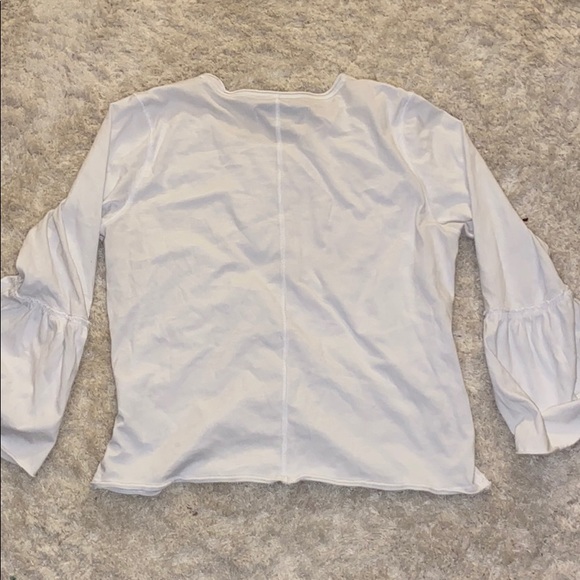 White long sleeve with ruffles sleeves - Picture 4 of 4